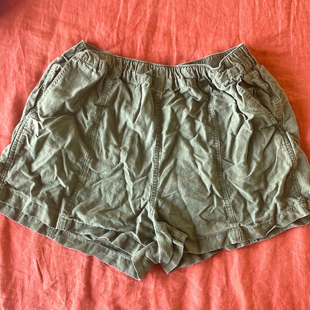 Madewell green linen short